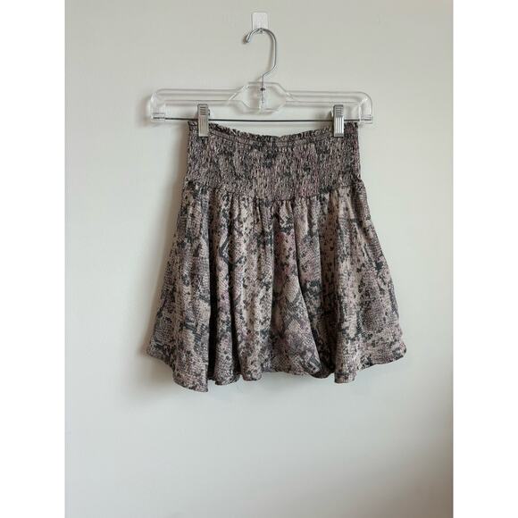 Karlie Snakeprint Flowy‎ Smocked Mini Skirt Skort Sz Small - Picture 3 of 7